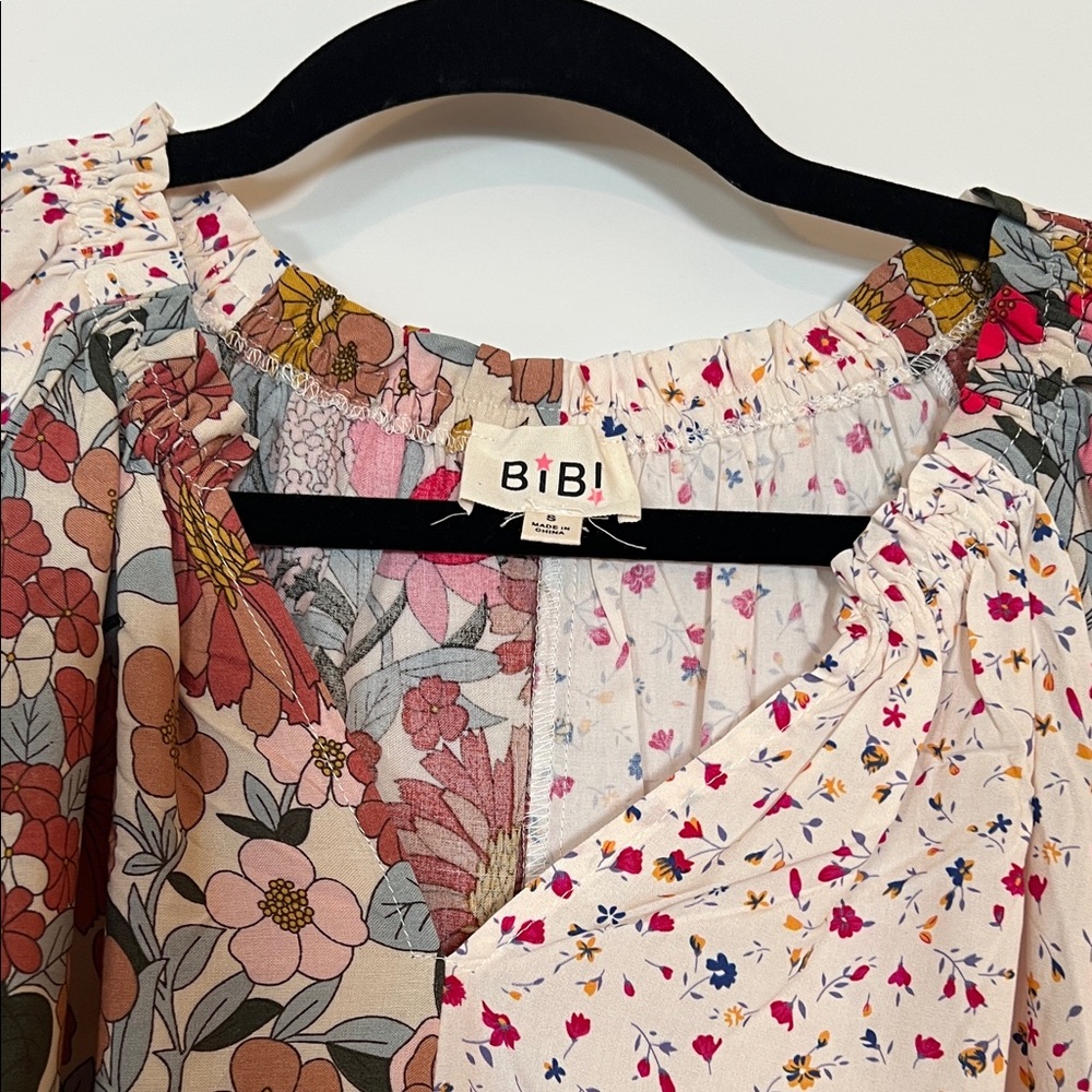 BiBi Women's Colorful Floral Patchwork Blouse Size Small NWOT - Picture 4 of 5